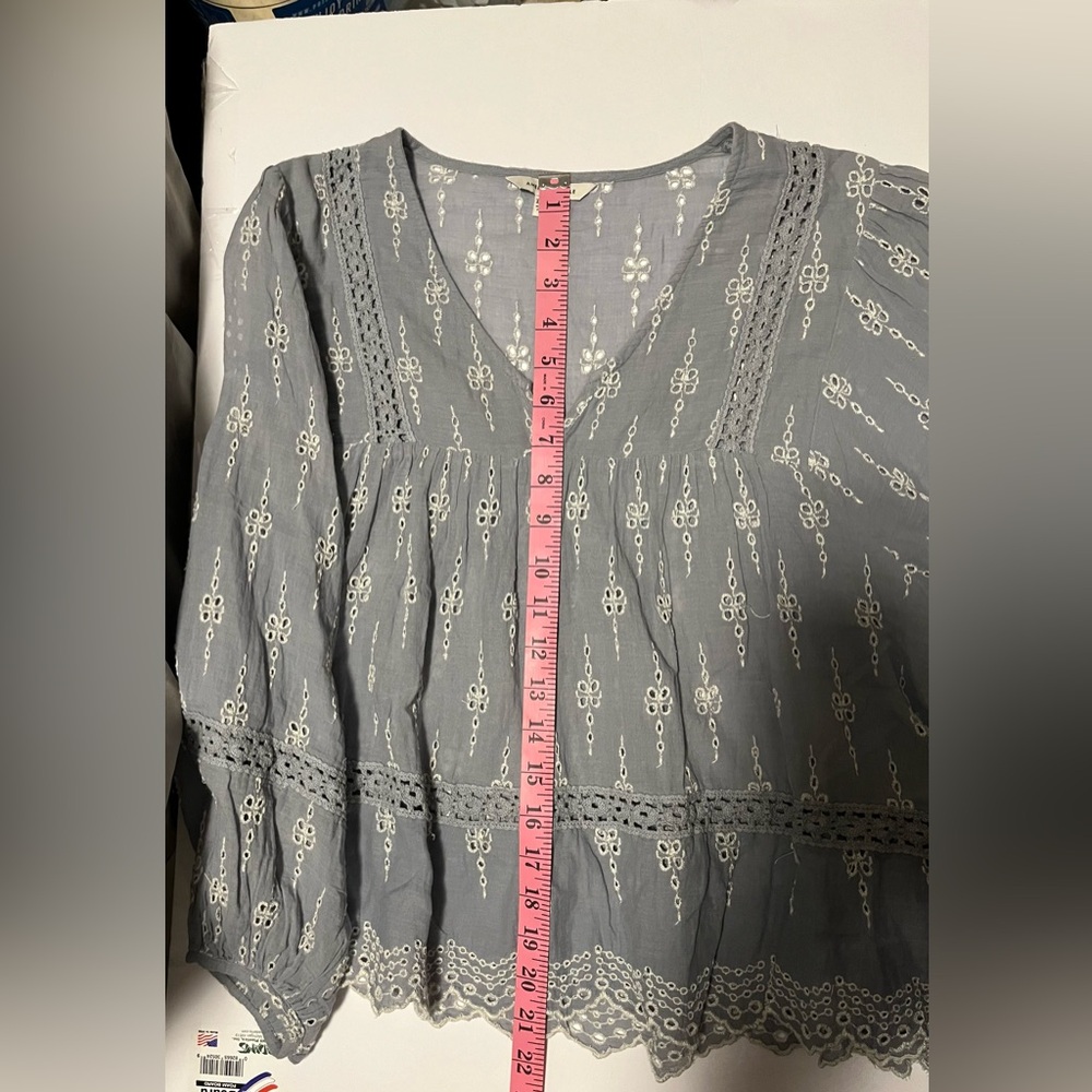 American eagle blue and white eyelet boho top